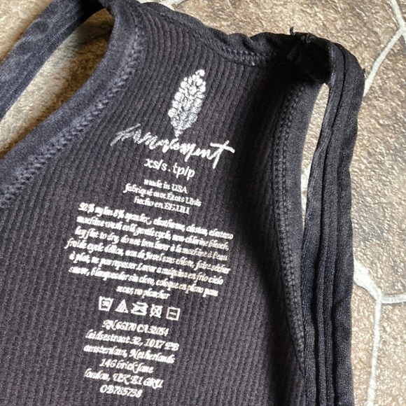 NWOT Free People Movement Happiness Runs Crop Sz XS/S black - Picture 6 of 10